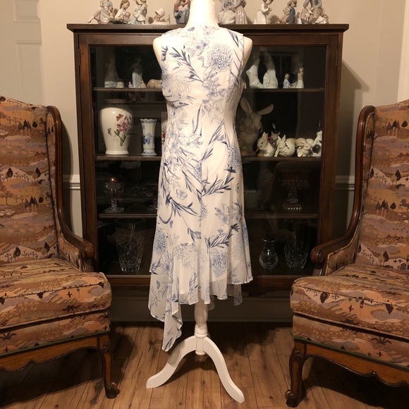 NWT  Calvin Klein floral chiffon dress. Si… - Picture 3 of 7